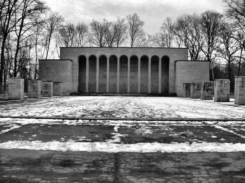 Nuremberg Nazi Ehrenhalle 2006 Archive B W Sitesinsights nuremberg-nazi-ehrenhalle-2006-archive-b-w-sitesinsights